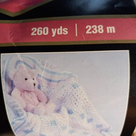 Red Heart Yarn Cream with Flecks 5oz 260 yds Worsted Med. color: 4313 Aran Fleck - Picture 8 of 12